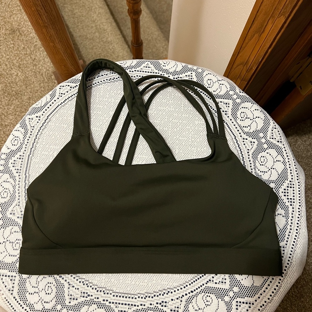 NEW! Athleta Train Free sport bra